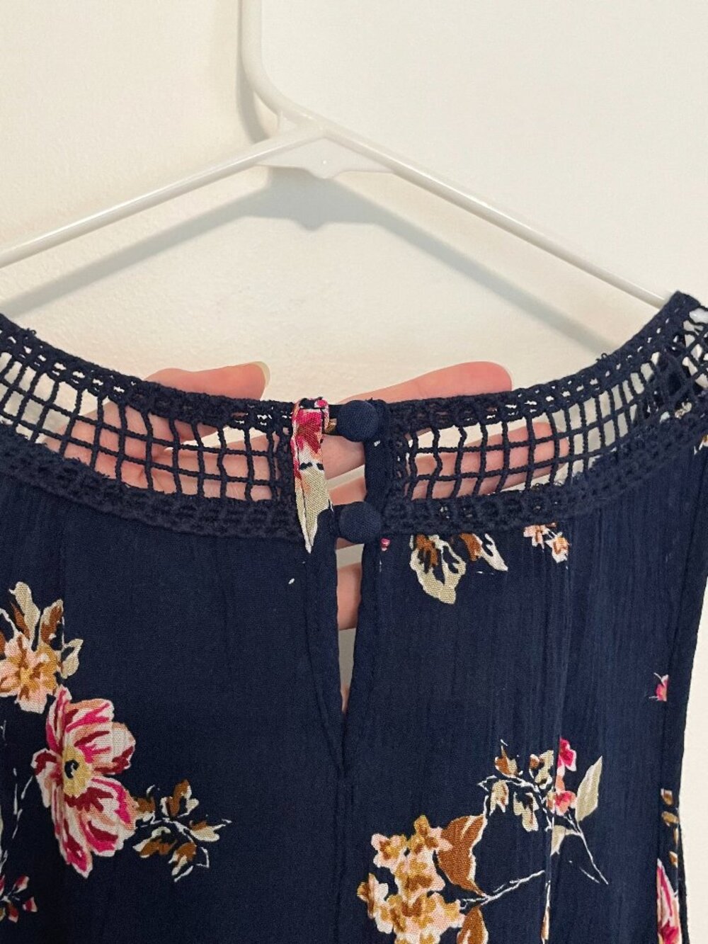 TORRID 2 Plus Size Floral Crochet Gauze Tank Navy Blue Pink Brown Boho Blouse 2X - Picture 12 of 16